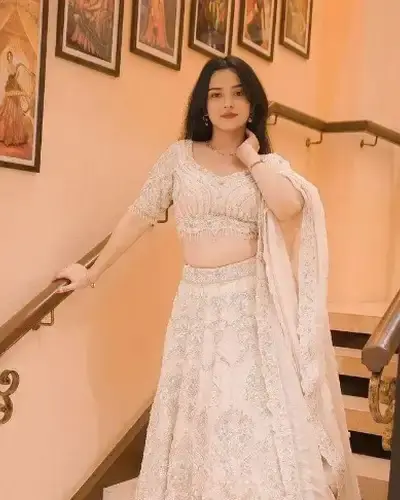 Escort Siwan